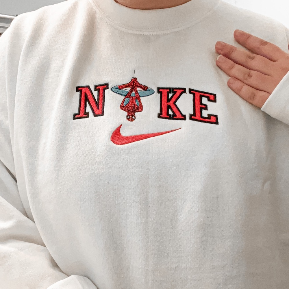Spider-Man Nike Crewneck Sweatshirt White - Picture 2 of 3